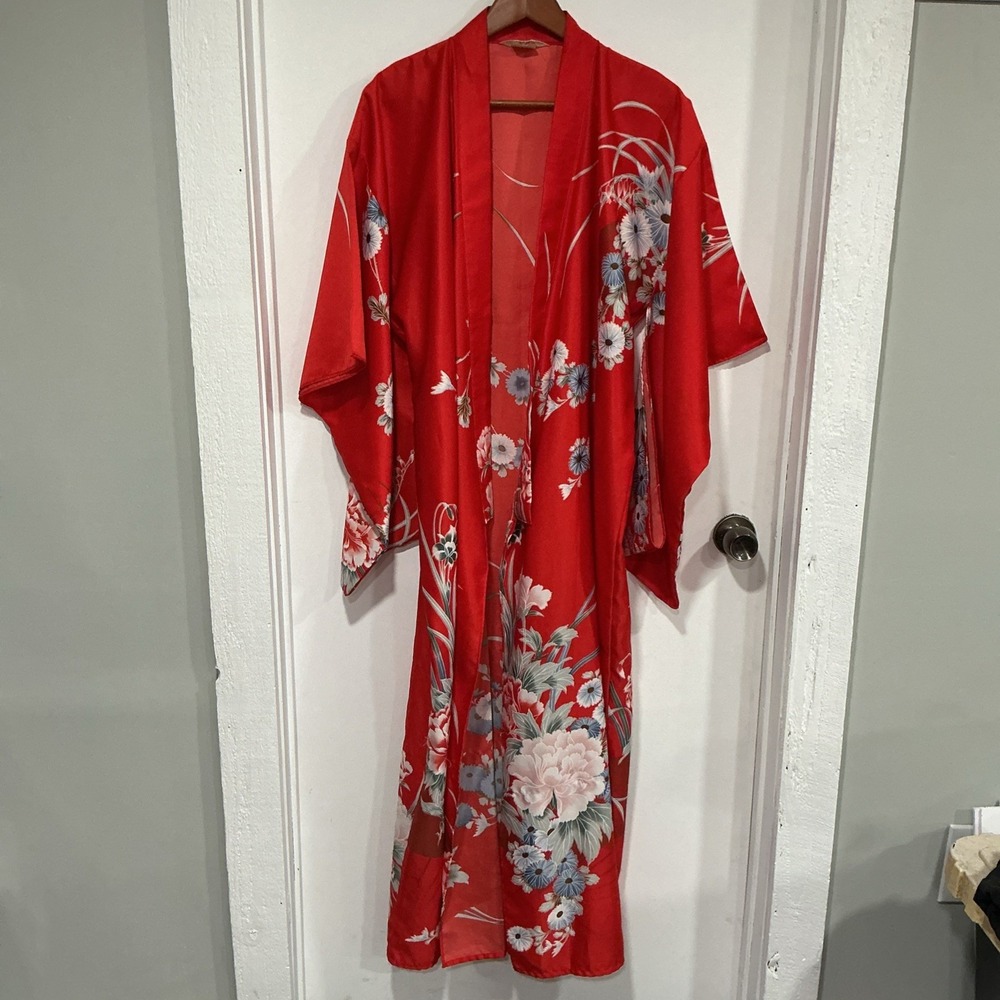 VTG. Ichi Ban Japan Kimono Open Robe 100% Polyester Red Floral Print